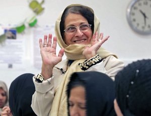 Lächelnde Wassila Boujardine 